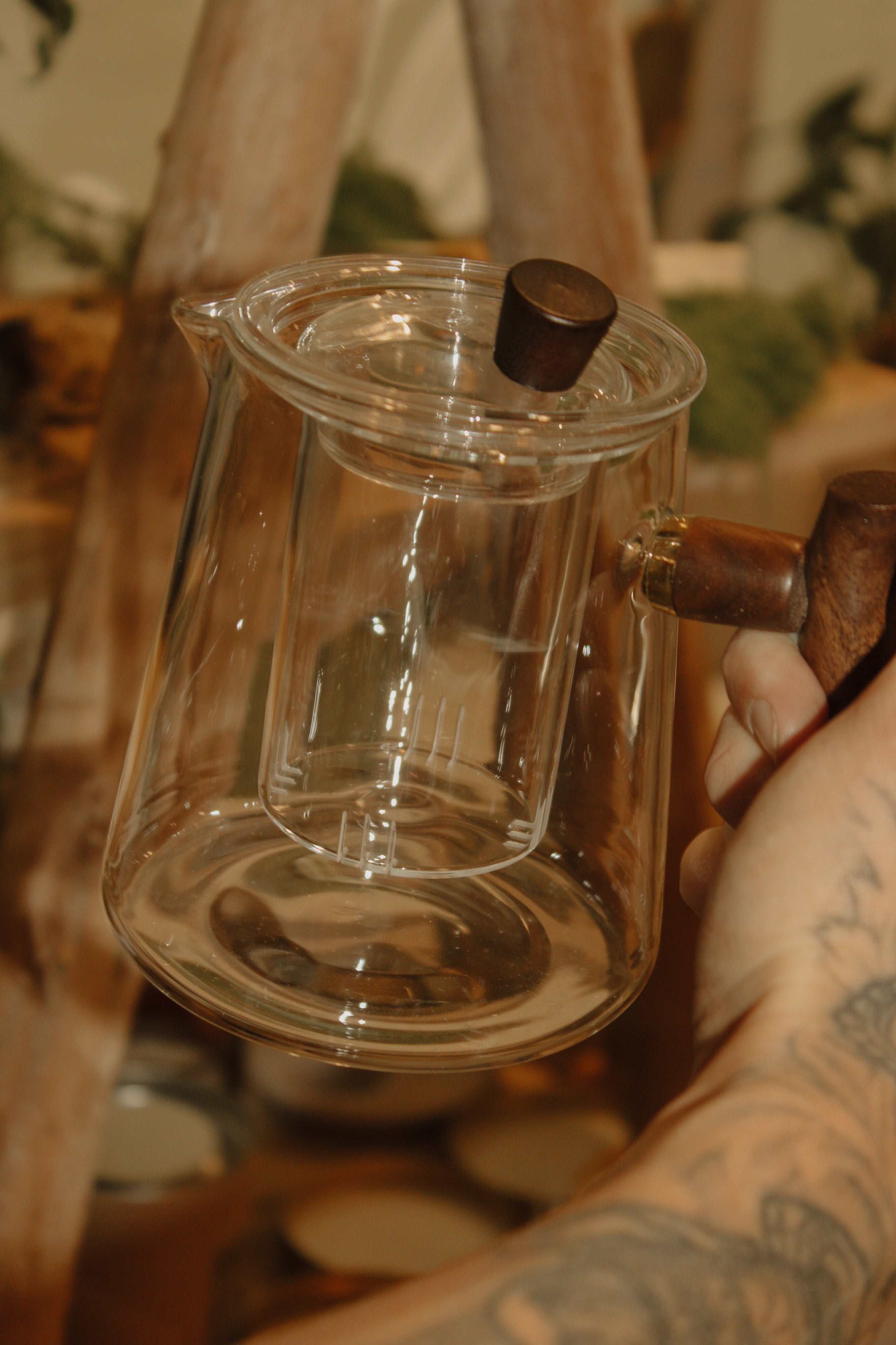 Glass Tea Pot - Wood Handle (with tea strainer)